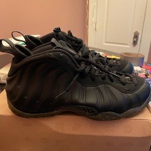 Nike air foamposite one black/gray